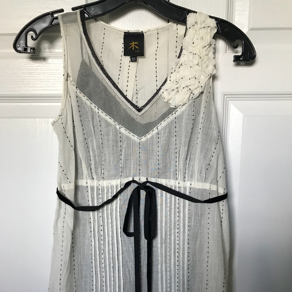 Black and cream gauzy top with lace detail